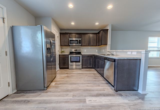 6711 Terra Ark, Converse, TX 78109