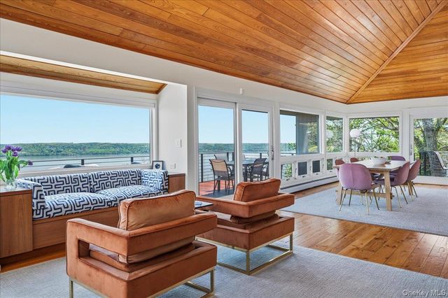 33 Tweed Boulevard, Nyack, NY 10960