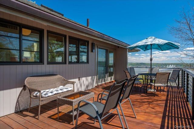 33 Tweed Boulevard, Nyack, NY 10960