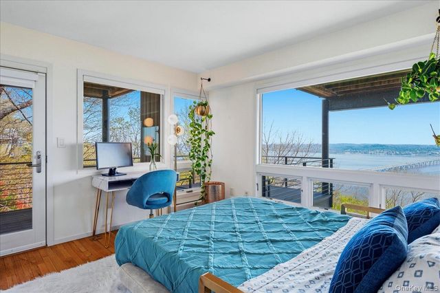 33 Tweed Boulevard, Nyack, NY 10960