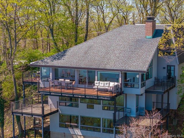 33 Tweed Boulevard, Nyack, NY 10960