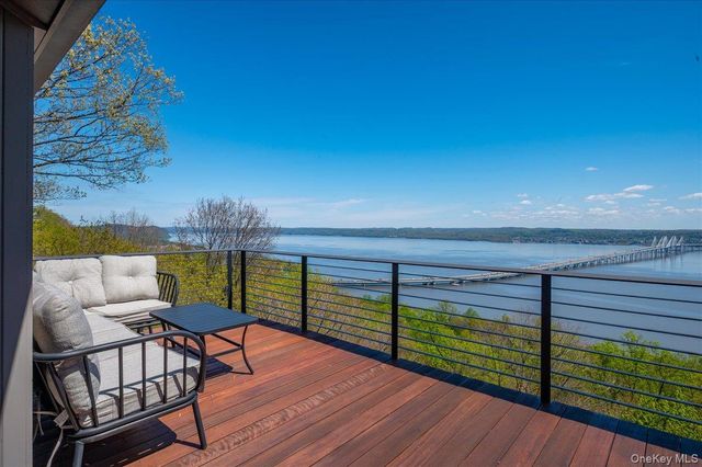 33 Tweed Boulevard, Nyack, NY 10960