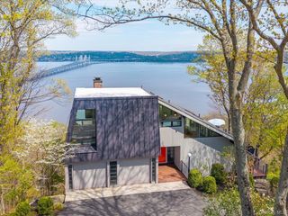 33 Tweed Boulevard, Nyack, NY 10960