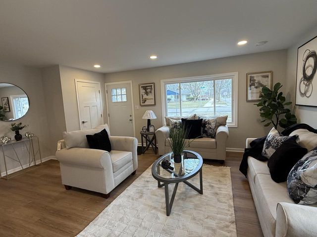 5331 N 107th STREET, Milwaukee, WI 53225