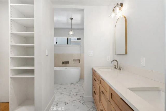 1171 Stanford, Santa Monica, CA 90403