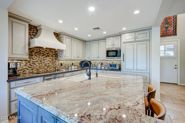 20802 N Grayhawk Drive 1131, Scottsdale, AZ 85255
