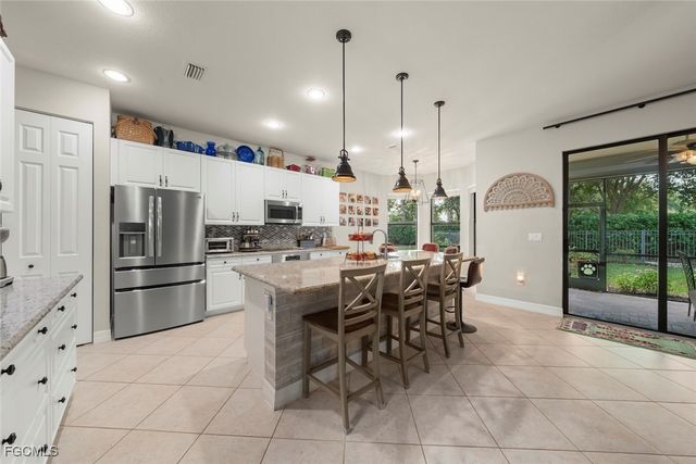 3179 Pacific DR, Naples, FL 34119