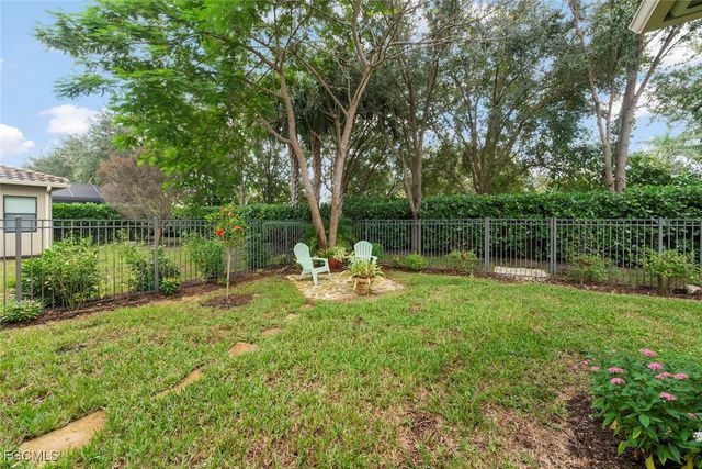 3179 Pacific DR, Naples, FL 34119