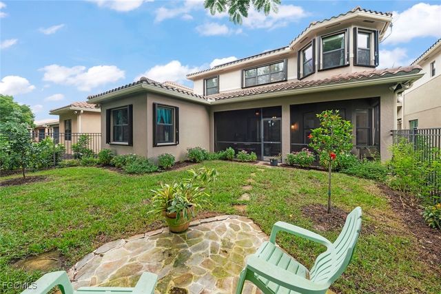 3179 Pacific DR, Naples, FL 34119