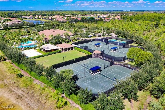 3179 Pacific DR, Naples, FL 34119