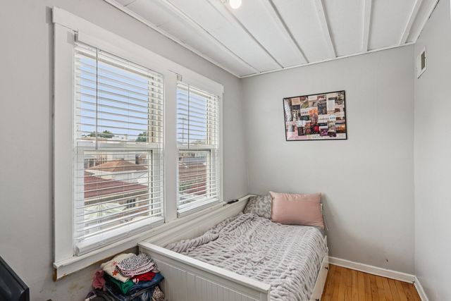 4130 N Mason Avenue, Chicago, IL 60634