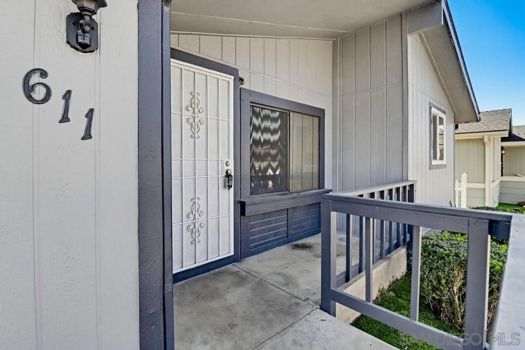611 Via Santa Paulo, Vista, CA 92081 — photo 3