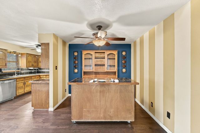 1501 Meadow Court, Midlothian, TX 76065