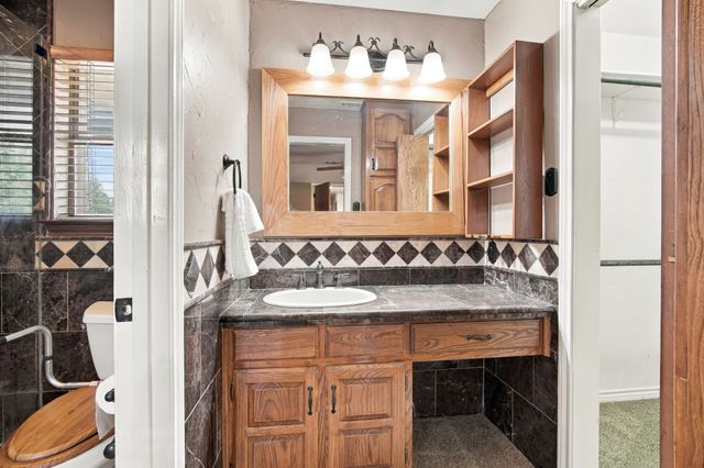 1501 Meadow Court, Midlothian, TX 76065