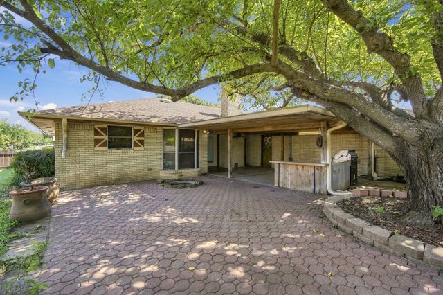 1501 Meadow Court, Midlothian, TX 76065