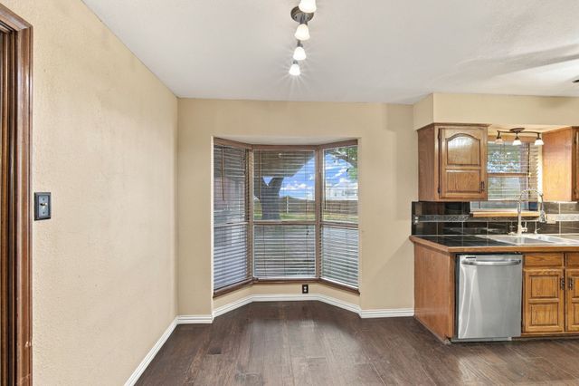 1501 Meadow Court, Midlothian, TX 76065