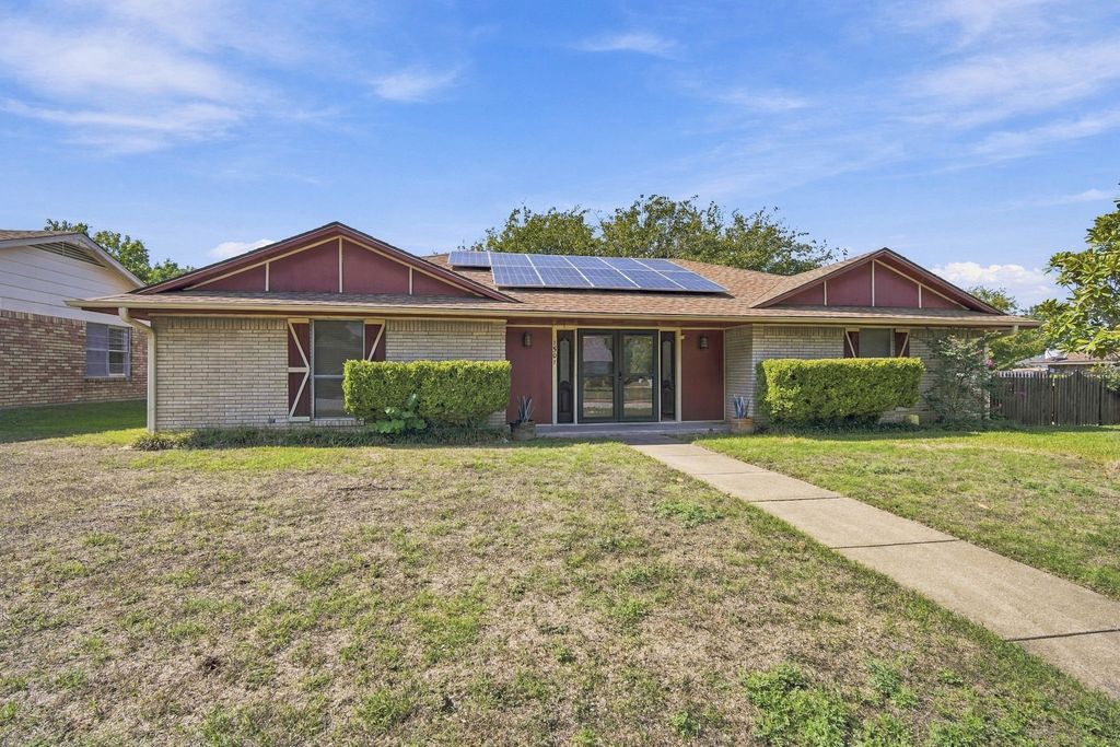 1501 Meadow Court, Midlothian, TX 76065 — photo 2