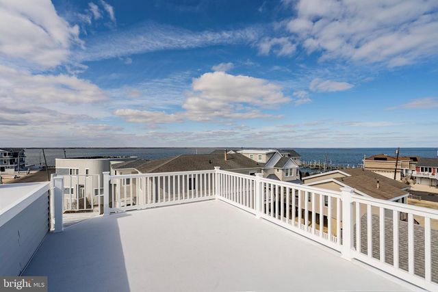 307 N 13TH ST, Surf City, NJ 08008