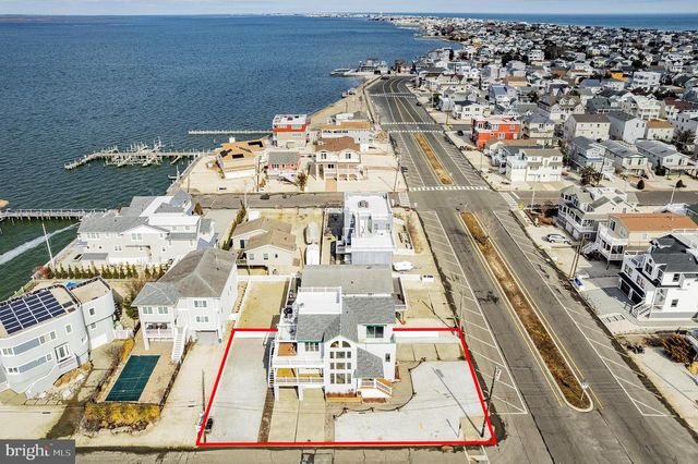 307 N 13TH ST, Surf City, NJ 08008