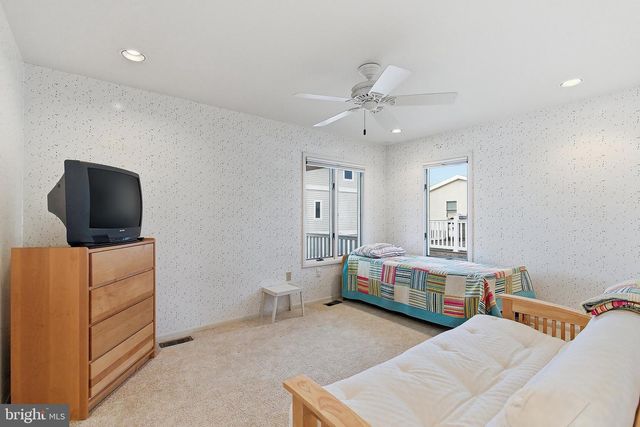 307 N 13TH ST, Surf City, NJ 08008