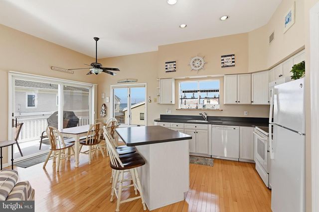 307 N 13TH ST, Surf City, NJ 08008