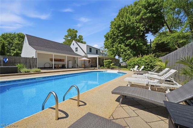 1400 Overlook Drive, Ashtabula, OH 44004