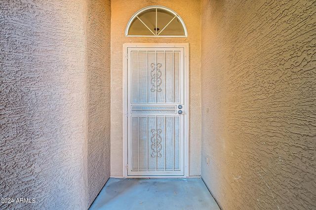 251 W Windsor Drive, Gilbert, AZ 85233