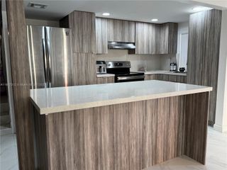 4850 SW 63rd Ter 312, Davie, FL 33314