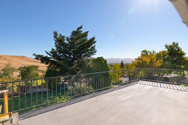 5595 High Rock Way, Sparks, NV 89431