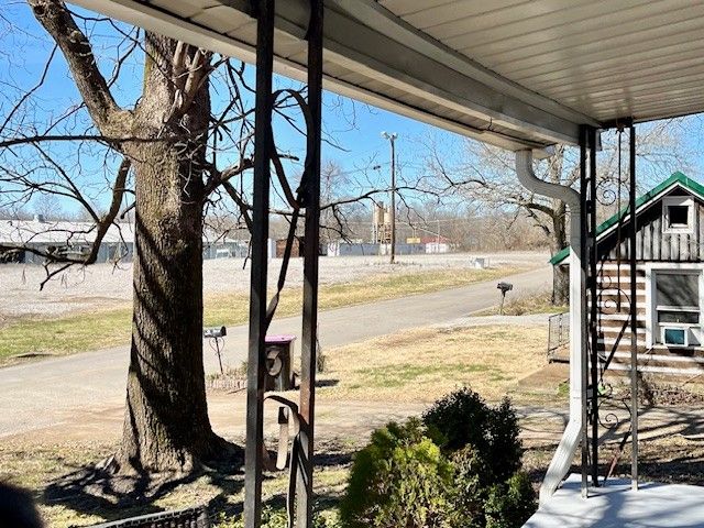 107 Water St, Ashland City, TN 37015