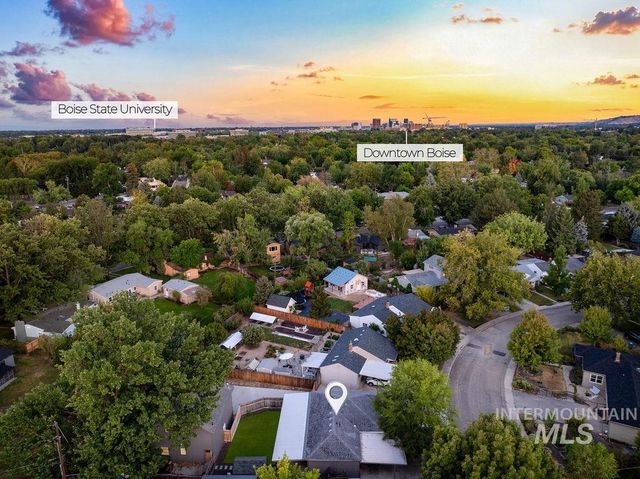 425 N Riverview Dr, Boise, ID 83712