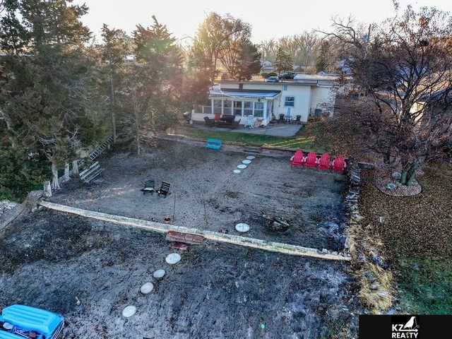 2 South Shore Drive, Columbus, NE 68601