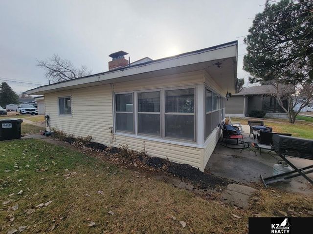 2 South Shore Drive, Columbus, NE 68601