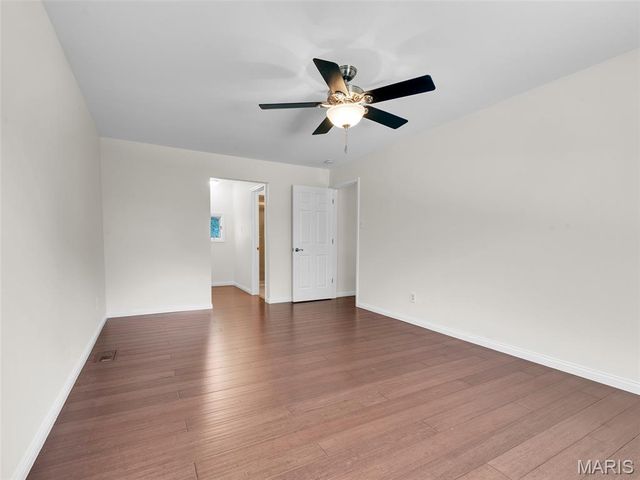 821 Laurel Lane, St Charles, MO 63301