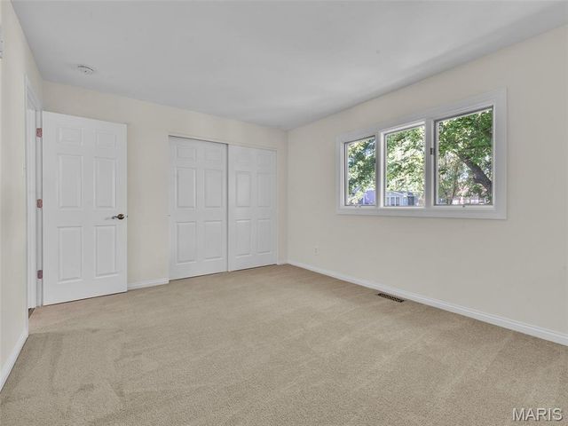 821 Laurel Lane, St Charles, MO 63301