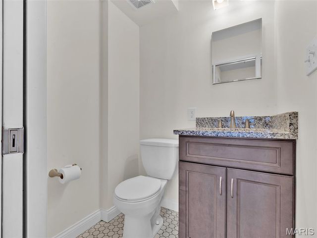 821 Laurel Lane, St Charles, MO 63301
