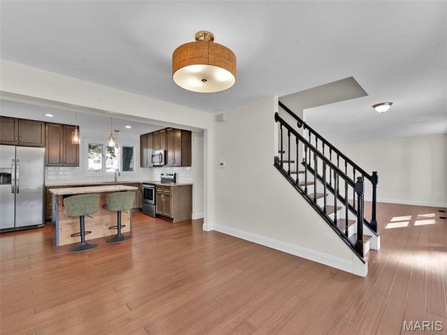 821 Laurel Lane, St Charles, MO 63301