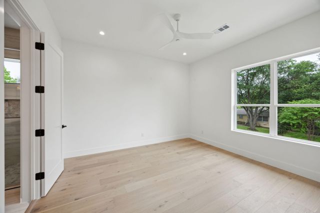 3815 Hawick Lane, Dallas, TX 75220