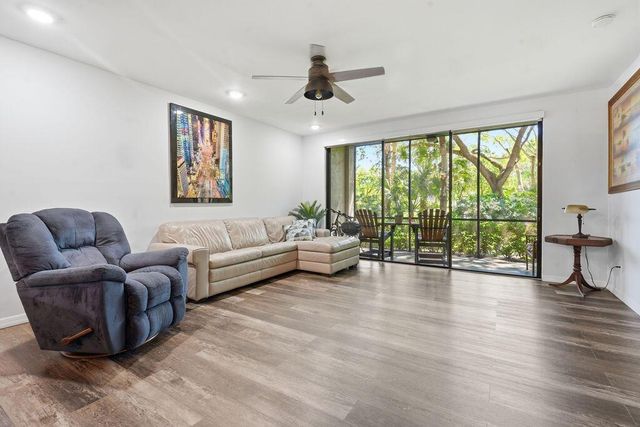 1143 Duncan Circle 103, Palm Beach Gardens, FL 33418