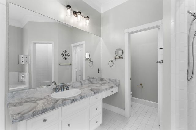 1325 W 23rd Street, Houston, TX 77008