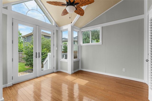 1325 W 23rd Street, Houston, TX 77008