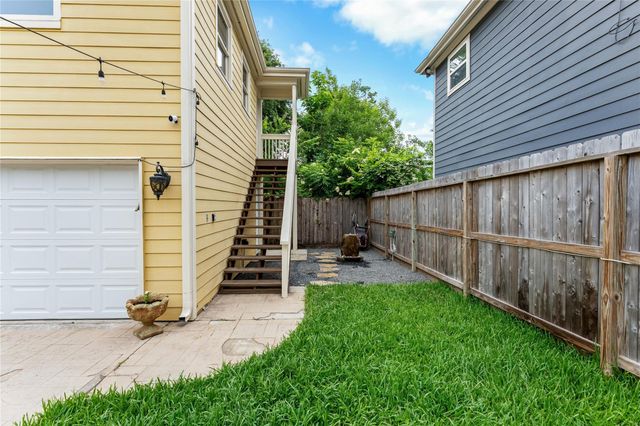 1325 W 23rd Street, Houston, TX 77008
