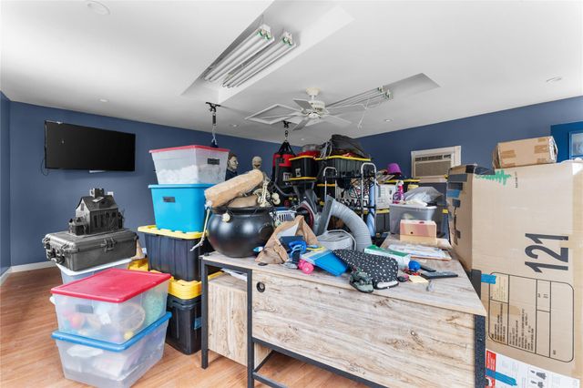 1325 W 23rd Street, Houston, TX 77008