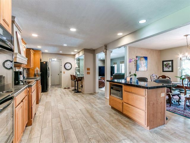 10208 Westlake Drive, Oklahoma City, OK 73162