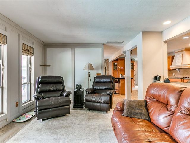 10208 Westlake Drive, Oklahoma City, OK 73162