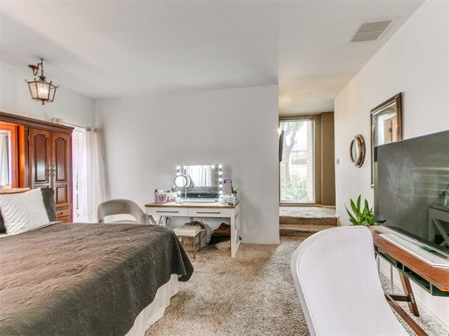 10208 Westlake Drive, Oklahoma City, OK 73162