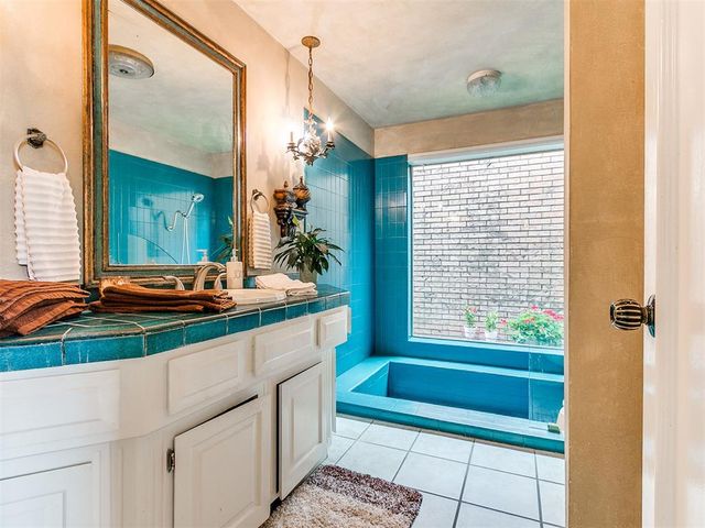 10208 Westlake Drive, Oklahoma City, OK 73162