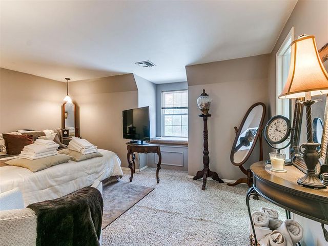 10208 Westlake Drive, Oklahoma City, OK 73162