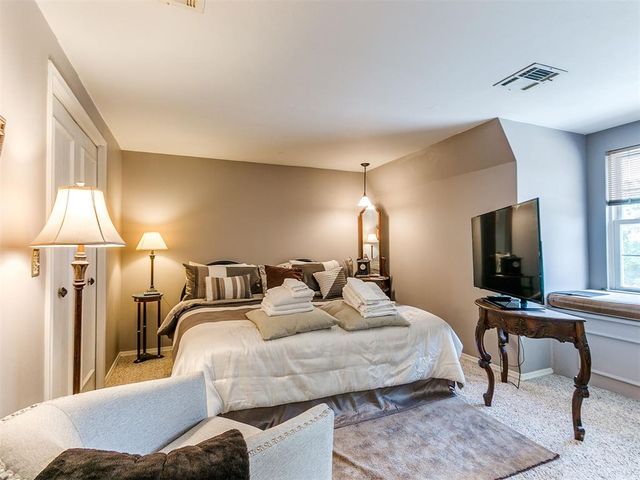 10208 Westlake Drive, Oklahoma City, OK 73162