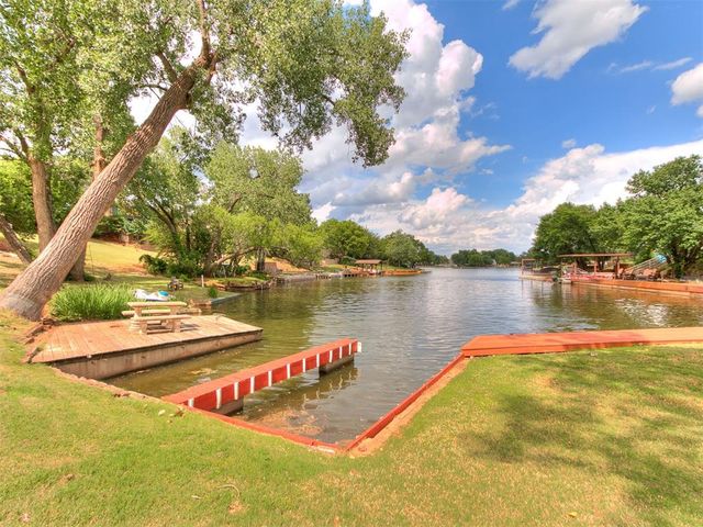 10208 Westlake Drive, Oklahoma City, OK 73162